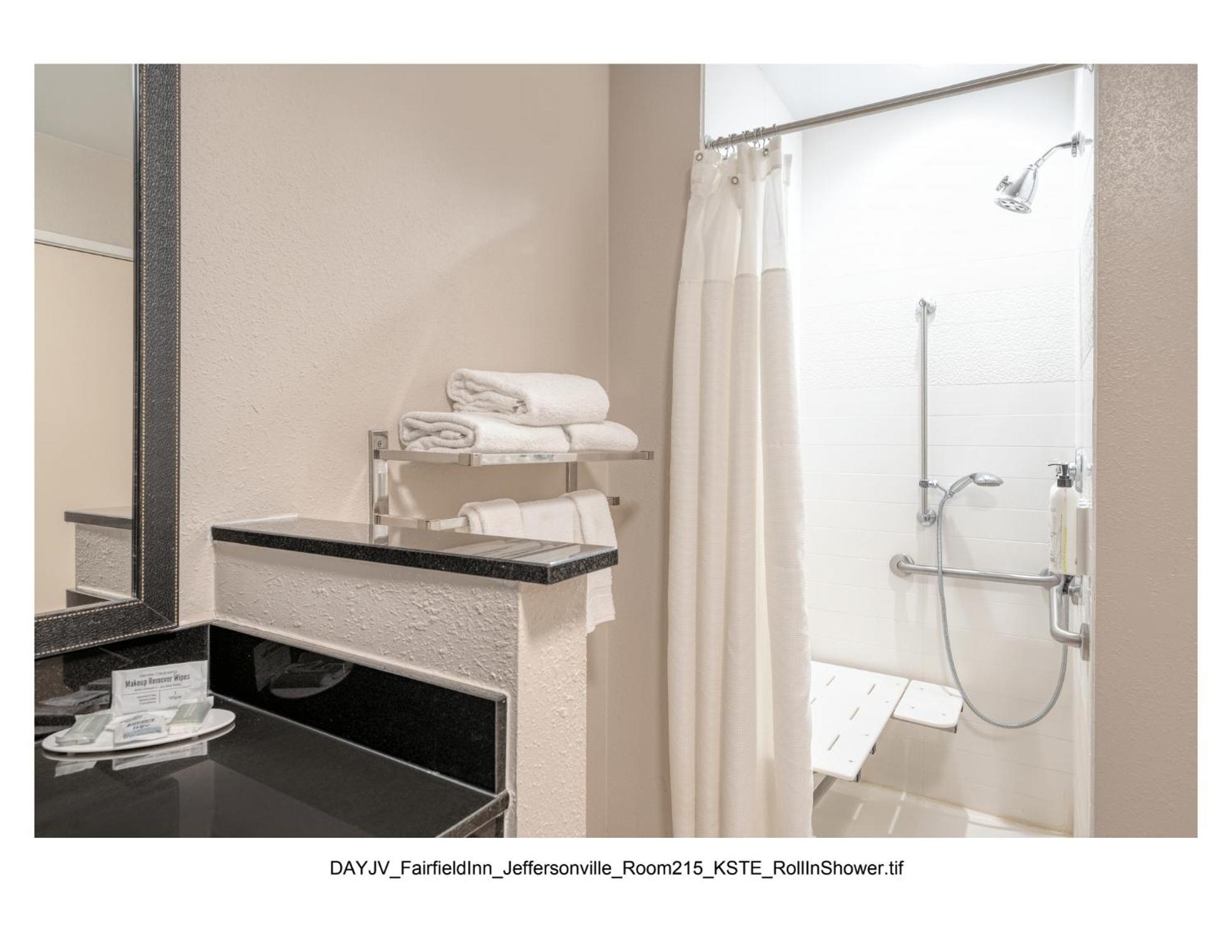 Fairfield Inn & Suites By Marriott Jeffersonville I-71 Esterno foto