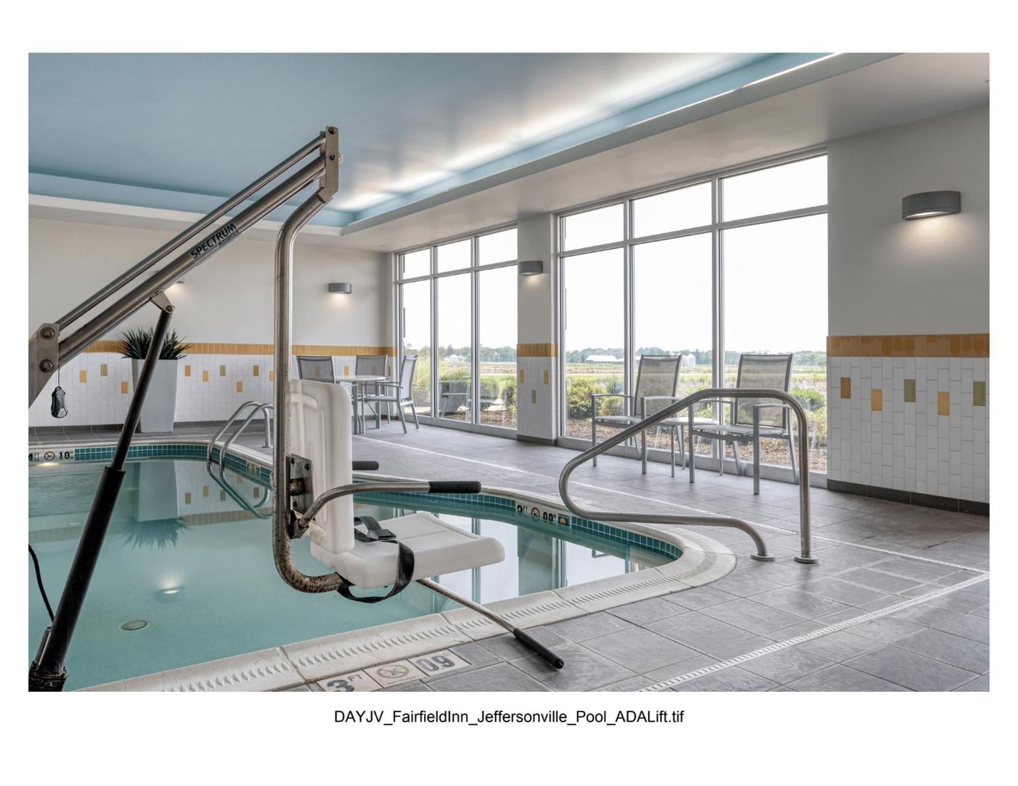Fairfield Inn & Suites By Marriott Jeffersonville I-71 Esterno foto